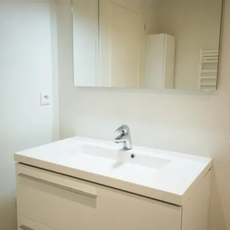 Apartment Serafini - Historic Center Modern - By Tgb *