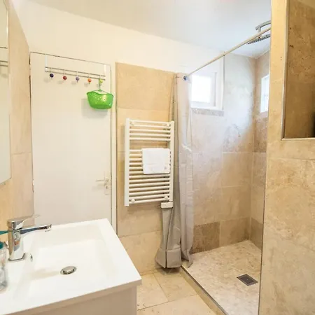 Apartment Serafini - Historic Center Modern - By Tgb