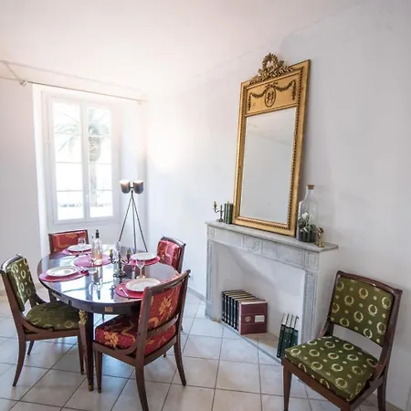 Serafini - Historic Center Modern - By Tgb Apartment